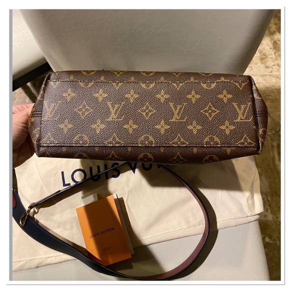 🎈SOLD❤️ Louis Vuitton Tuileries Besace - Picture 13 of 16